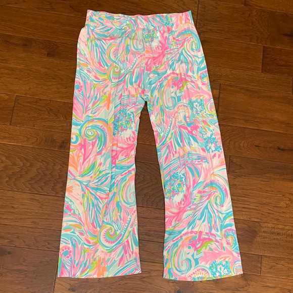 LILLY PULITZER pink blue floral casual pants
Size XL - Picture 3 of 4